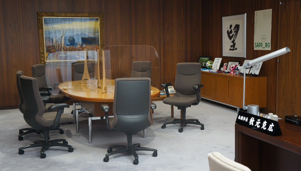 卓上パーテーションpateco 　札幌市にご購入いただき、市長室に設置して頂きました。